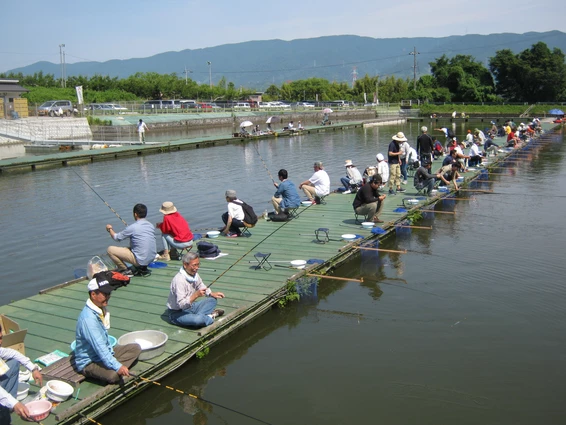 和歌山県橋本市の釣り堀 紀州へら竿の里 かくれ谷釣池 の情報